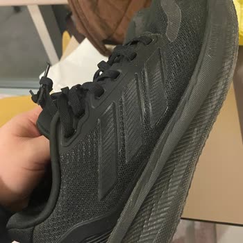 Adidas Ayakkabılarında Erken Aşınma Ve Güven Kaybı