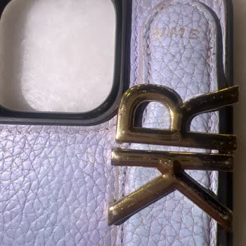 Kalitesiz Kılıf Ve Yetersiz Çözüm