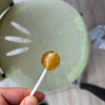 Toybox Lolipopun İçinden Çıkan Şüpheli Madde