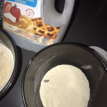 Waffle Tozunda Hijyen Skandalı