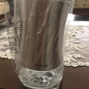Kırık Baharat Takımı Ve İletişimsiz Satıcı