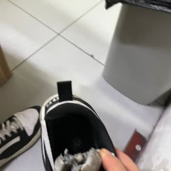 Garanti Süresine Rağmen Ayakkabı Tabanı Paramparça Oldu