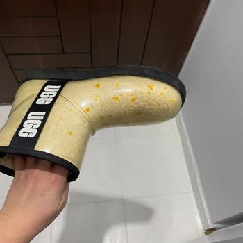 Ayakkabılarda Aniden Ortaya Çıkan Sorun