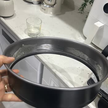 Tefal Kek Kalıbı Soyulma Ve Paslanma Sorunu