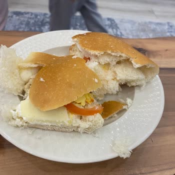 Bayat Sandviç Ekmeği Ve Hamur Şekerpare Sorunu