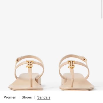 Leder von Burberry Monogram-Sandalen nach zweimaligem Tragen beschädigt