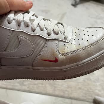 Nike Ayakkabıda Hızlı Yıpranma Ve Sararma Sorunu