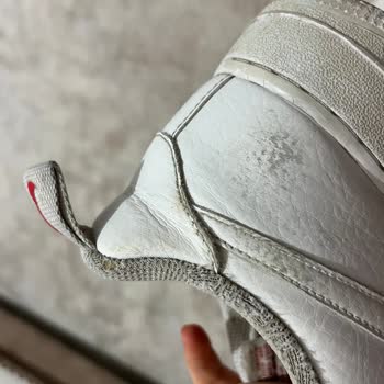Nike Ayakkabıda Hızlı Yıpranma Ve Sararma Sorunu