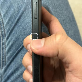 İphone 15'te Boya Sorunu Ve Yetersiz Müşteri Hizmeti