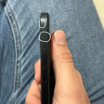 İphone 15'te Boya Sorunu Ve Yetersiz Müşteri Hizmeti