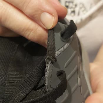 Skechers Ayakkabıda Açılma!