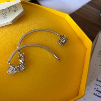 Swarovski Bileklik Kopma Sorunu Ve Yetersiz Müşteri Hizmeti