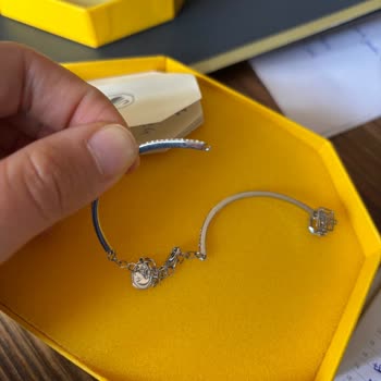 Swarovski Bileklik Kopma Sorunu Ve Yetersiz Müşteri Hizmeti