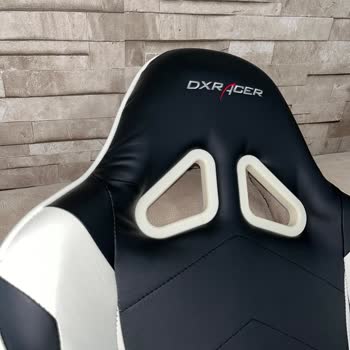 Adore Mobilya'dan Aldığım Oyuncu Koltuğu Sararmış Ve Kirli Geldi