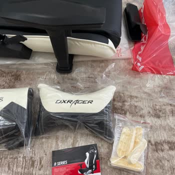 Adore Mobilya'dan Aldığım Oyuncu Koltuğu Sararmış Ve Kirli Geldi