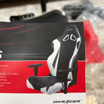 Adore Mobilya'dan Aldığım Oyuncu Koltuğu Sararmış Ve Kirli Geldi