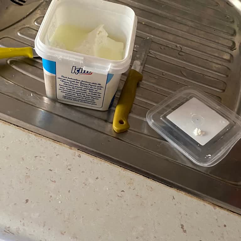 İçim Süt Ve Süt Ürünleri Plastik Peynir Kapakları Tehlike Saçıyor!