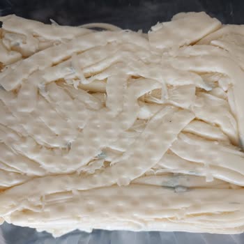 Taze Görünen Peynirin Küf Şoku