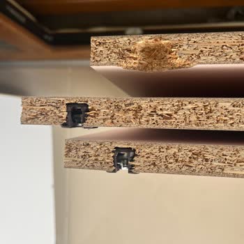 Dayanıksız Raflar Ve Yetersiz Müşteri Hizmeti