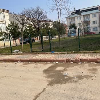 İnegöl'de Çöp Sorunu: Çocuklar İçin Temiz Bir Çevre İstiyoruz