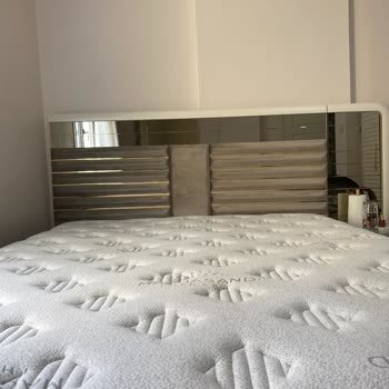 Bambi Yatakta Hayal Kırıklığı Ve İletişim Sorunu