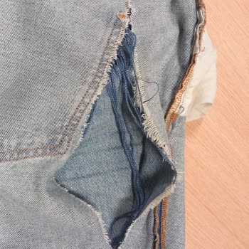 Mango'dan Aldığım Kot Pantolon Kendiliğinden Yırtıldı!