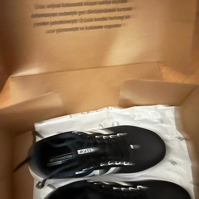 Amazon'dan Gelen Kutusuz Ayakkabı Şoku