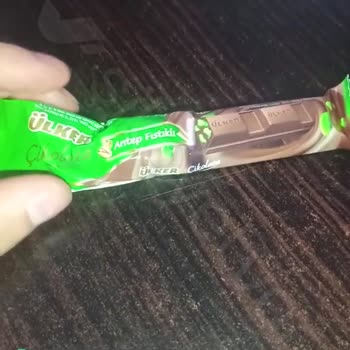 Ülker Antep Fıstıklı Paket Üzerindeki Görselle Ürünün Alakası Yok!