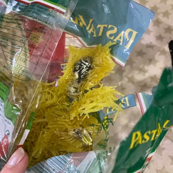 Marketten Alınan Şehriyede Küf Şoku