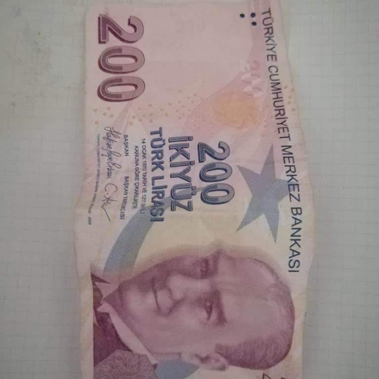 İş Bankası ATM'lerinden Yırtık Para Sorunu