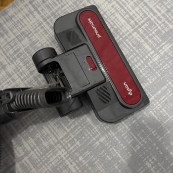 Dyson Refuses to Replace Broken Pneumatic Head of Big Ball Allergy2 Under Warranty