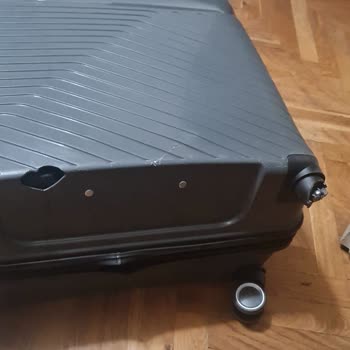 Pegasus Airlines Damaged My Daughter's Brand-New Suitcase on Flight to Skopje