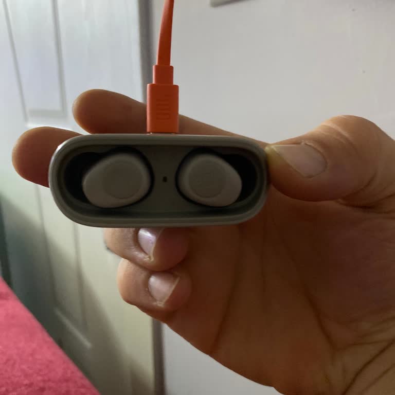 JBL Kulaklık Şarj Sorunu Ve Yetkililerden Destek Talebi