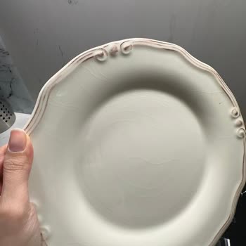 Mudo Concept Ekru Serisi Tabaklarda Çatlama Sorunu