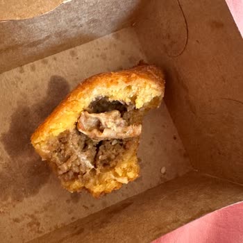 Restoran Kalitesinde Büyük Düşüş: Kemikli Hamburger Ve Sinirli Köfte