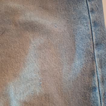 Bershka Pants Tore and Wore Out Quickly, Store Refused to Assist