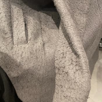 Pull & Bear Coat Pilling and Falling Apart, Request Refund or Replacement