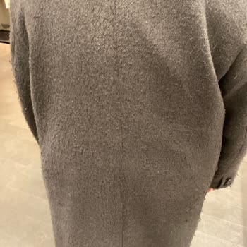 Pull & Bear Coat Pilling and Falling Apart, Request Refund or Replacement