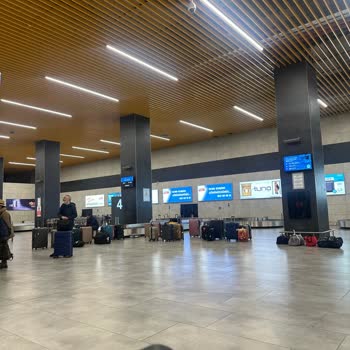 Ajet Havayolları İle Yaşanan Kaotik Yolculuk Deneyimi