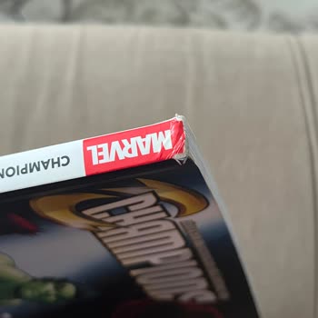 Ezilmiş Ve Yırtılmış Kitaplar