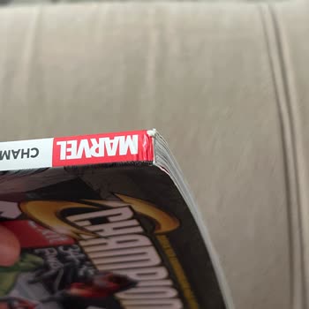 Ezilmiş Ve Yırtılmış Kitaplar