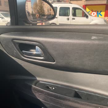 Auto Center Araba Temizliği Hayal Kırıklığı: Beklentilerin Altında Hizmet