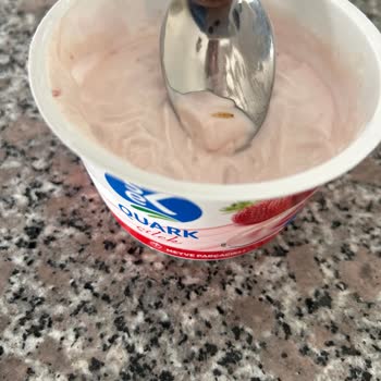 Yoğurtta Böcek Şoku: İnsan Sağlığı Tehlikede