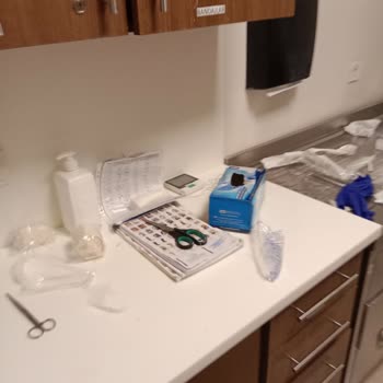 Hastanede Enjeksiyon Krizi Ve İlgisiz Personel