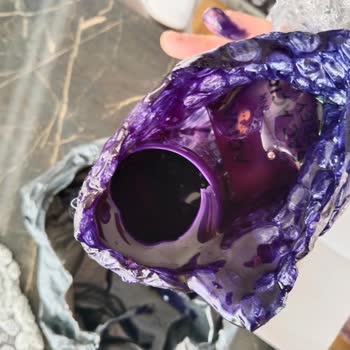 Kırık Şampuan Kutusu Ve Kullanılamaz Ürün