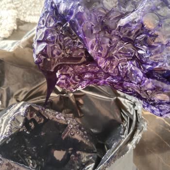 Kırık Şampuan Kutusu Ve Kullanılamaz Ürün