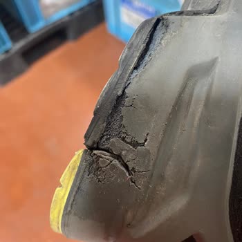 Uvex İş Ayakkabısında Topuk Sorunu