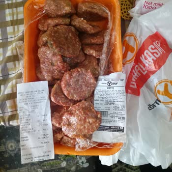 Bozuk Köfte Ve Yetersiz Müşteri Hizmeti