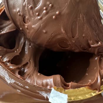 Nutella Kavanozunda Şüpheli Noktalar