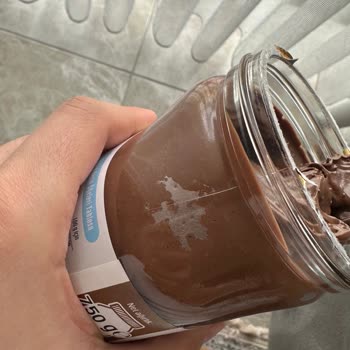 Nutella Kavanozunda Şüpheli Noktalar